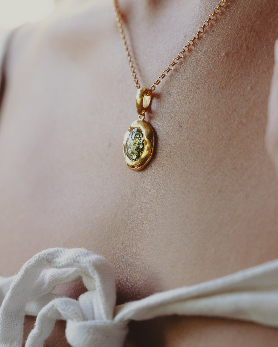Golden Nectar Necklace – Green Amber